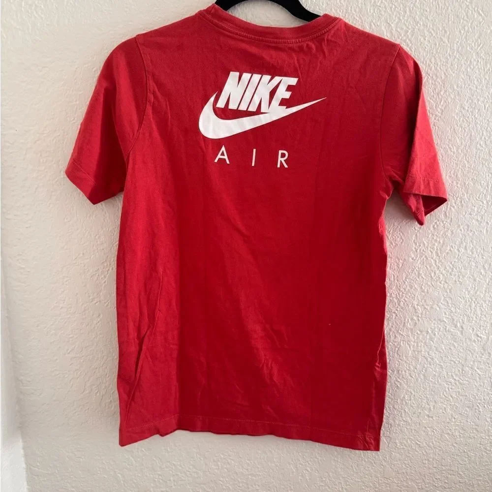 Nike bold red